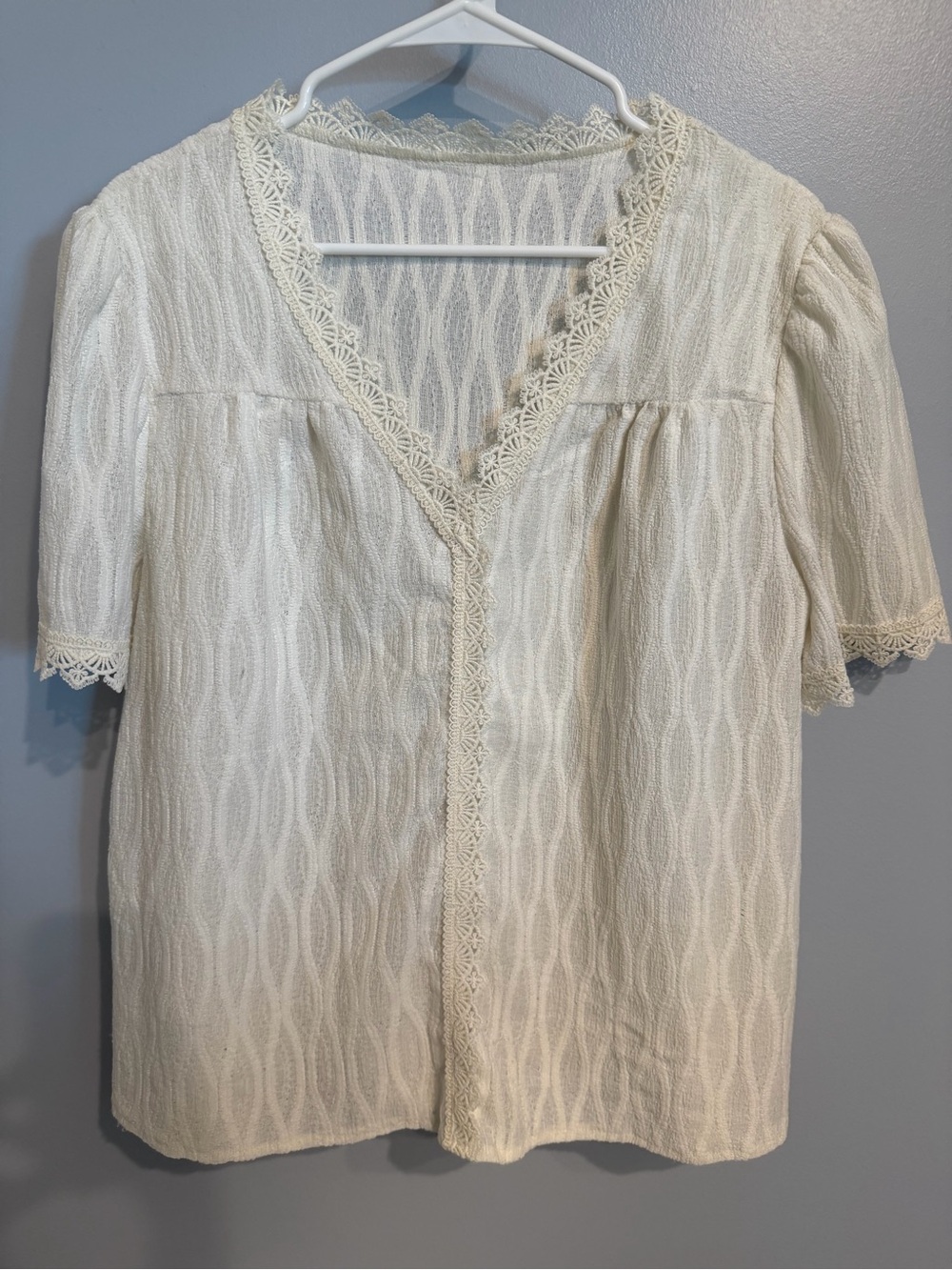 SHEIN Cream Lace-Trim Short Sleeve Blouse